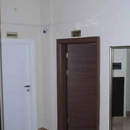 Golpark Hotel *